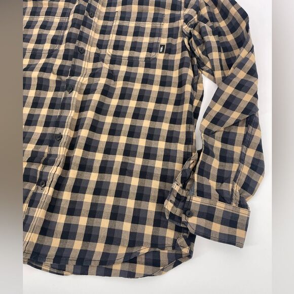 Men’s Vans button down - Picture 3 of 6